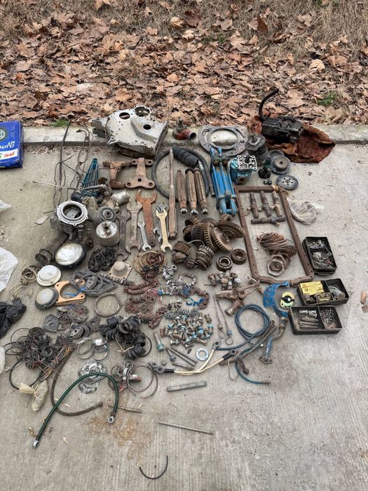 Traktor zapchastlari sotiladi