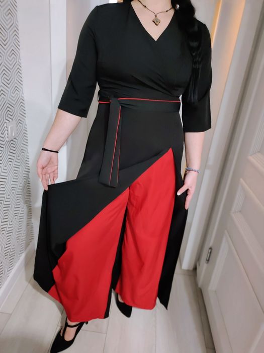 Продается красивый костюм