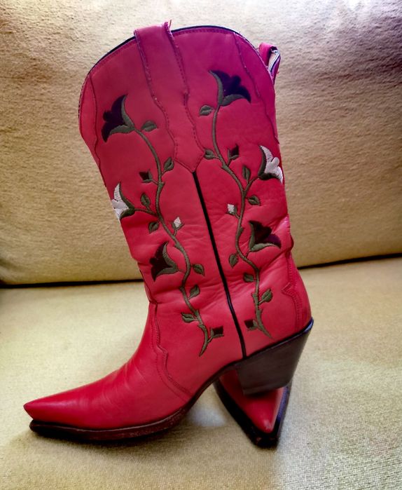 Каубойски ботуши с бродирани цветя Buffalo