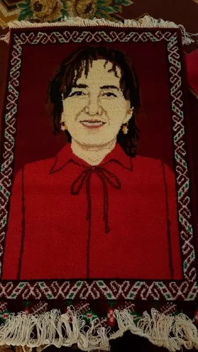 Гилам кулда тукилади. Портрет гилам.