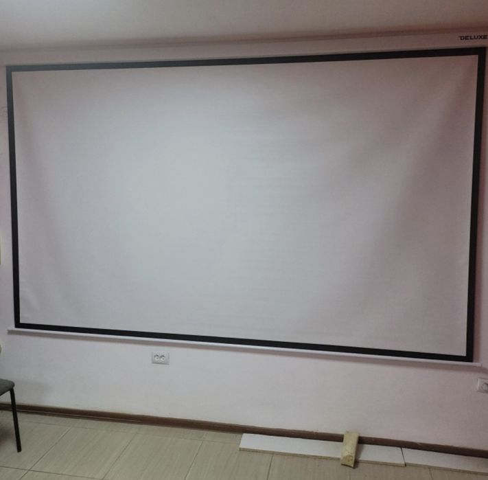 Экран для проектора 150 дюймов