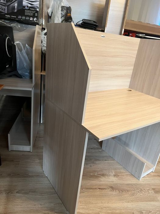 Офисный стол в идельном состоянии