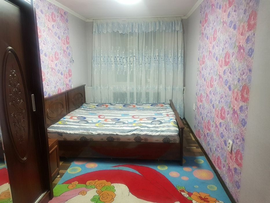 Сдается 2х комнатная квартира
С обстановкой 
В горде Алмалыке