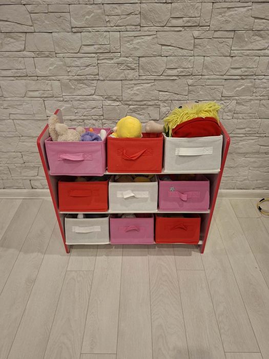 Здравейте, продавам детска етажерка с размери 60/30/66