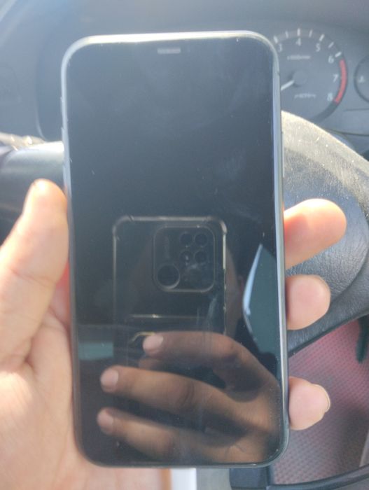 Продам iPhone 11 64 Гб ёмкость 100