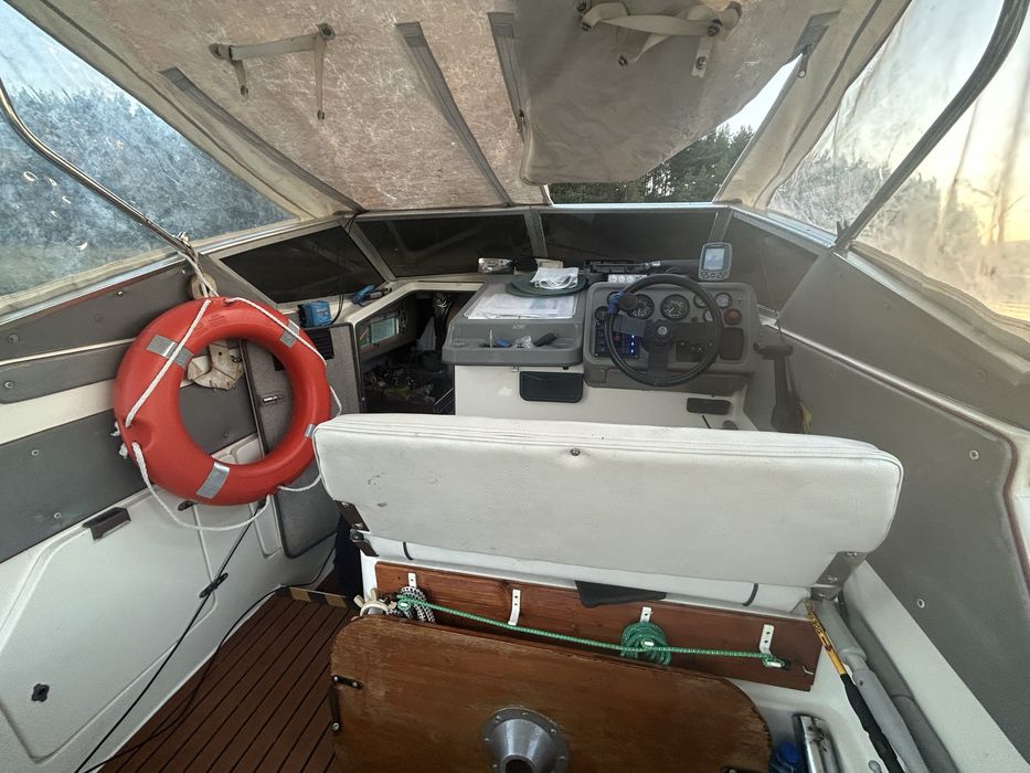 Продавам Яхта Sealine 215