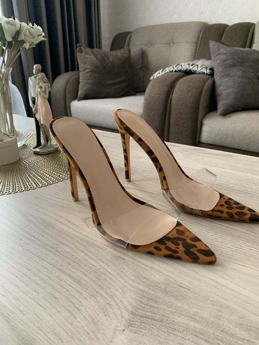 Босоножки летние