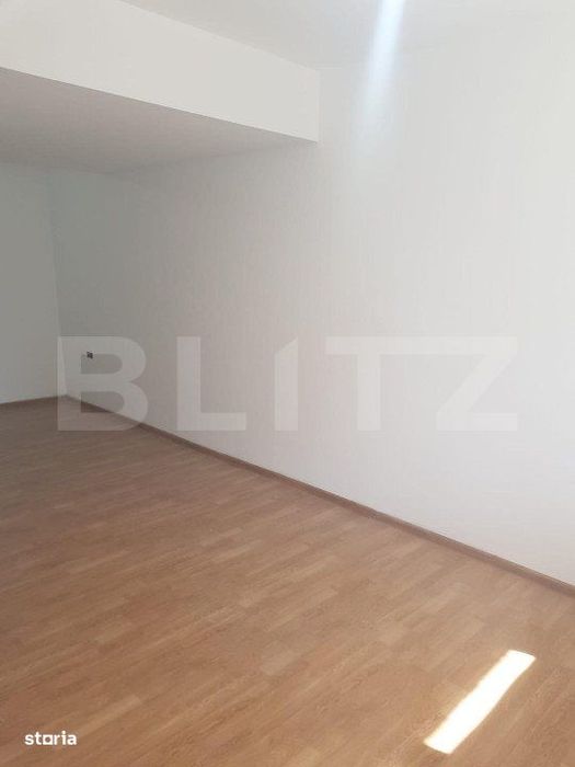 Spatiu comercial, Premium, Renovat Recent, 690 mp, zona Centrala