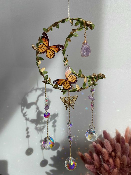 Ловци на Светлина с Естествени Кристали (Suncatchers)