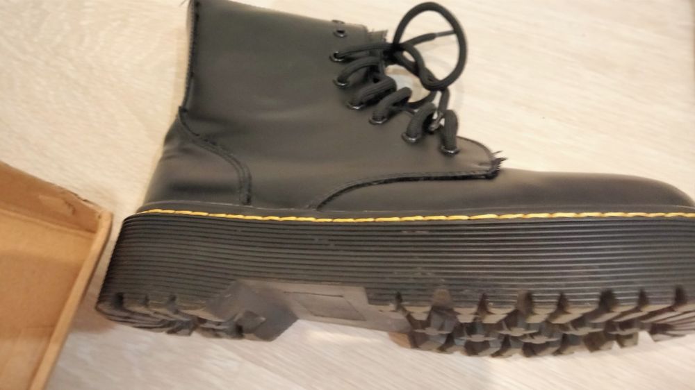 Ботинки черные стильные