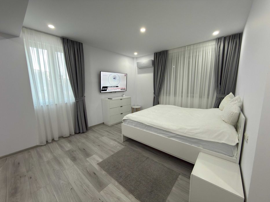 Garsoniera de lux in bloc nou privat cu curte proprie zona stadionului