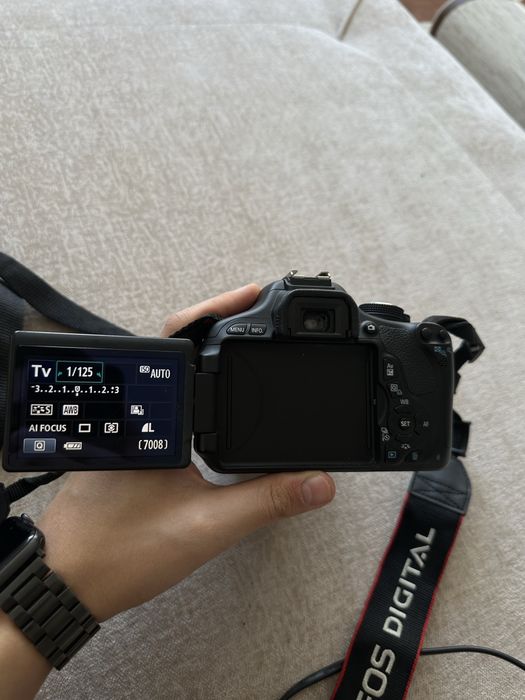 Фотоаппарат Canon 600D