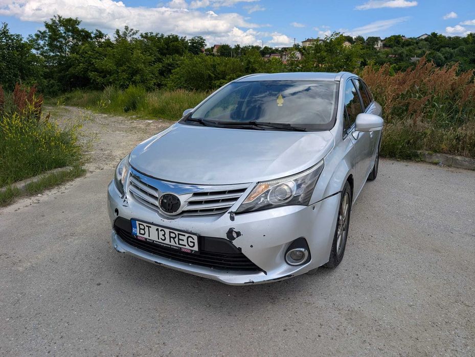 TOYOTA Avensis 2013 — imagine 4