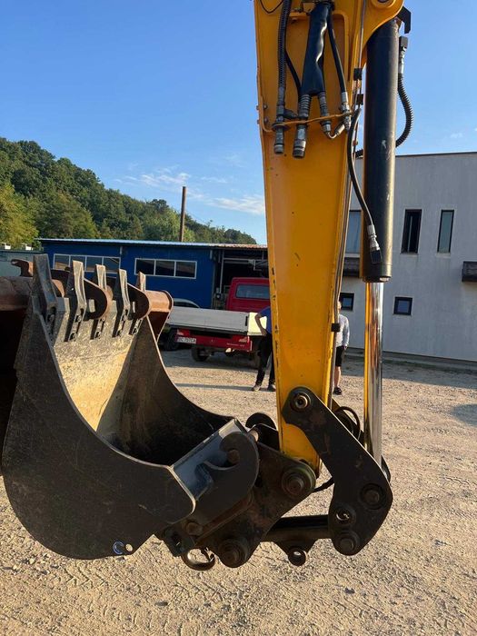 Excavator JCB100 C-1 an 2017 , 9,8 to