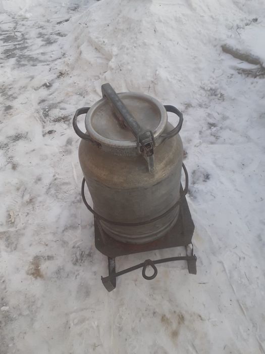 Продам флягу с санкой.