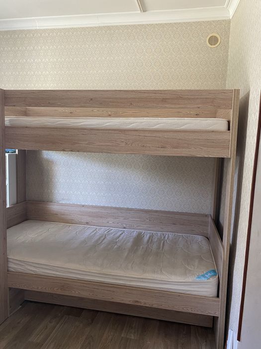 Продам двухярусную кровать