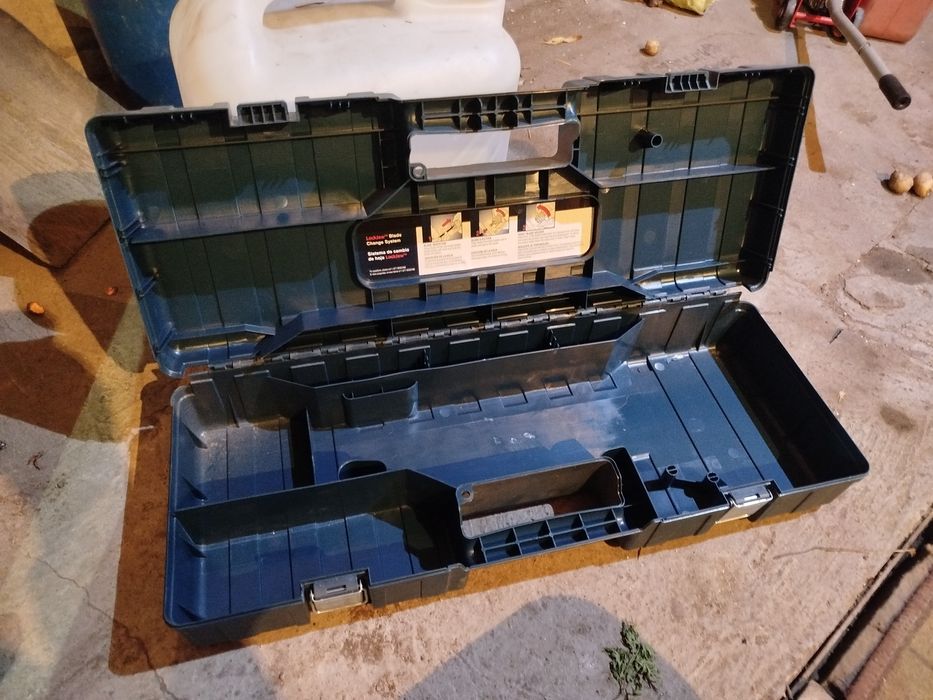 Ящик для инструмента