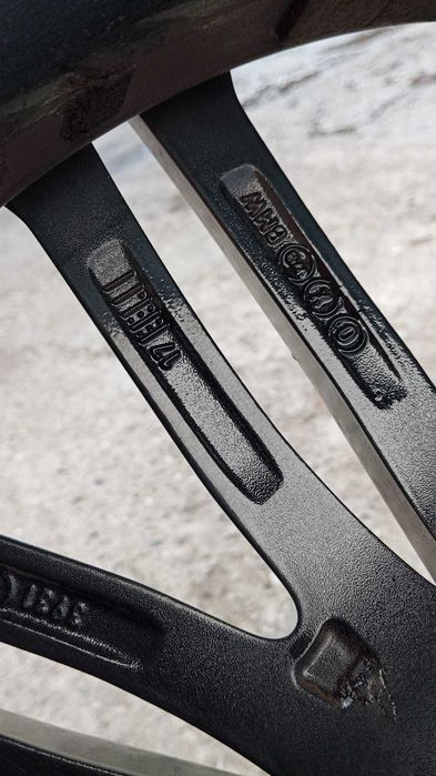 Jante originale BMW Seria 5 G30/G31 2 latimi 275/35/R19 si 245/40/R19