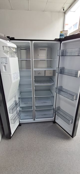 Frigider side by side Hisense 632l A++ import Germania Garanție AEG66