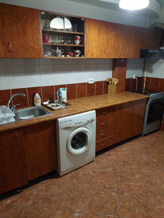 Apartament 3 camere de inchiriat