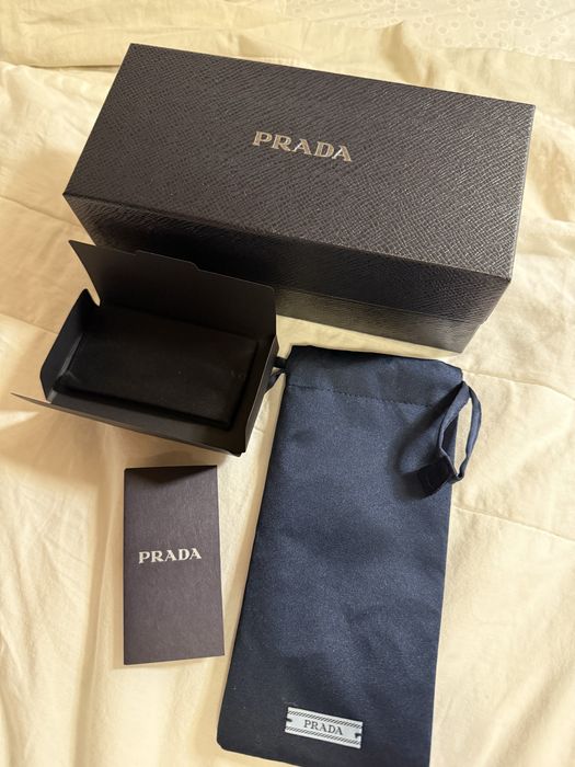 Слънчеви очила Prada