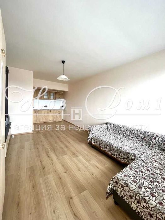 Продава се Двустаен апартамент в Варна, Бриз - 94 кв.м за 1985 €/кв.м - Снимка #2