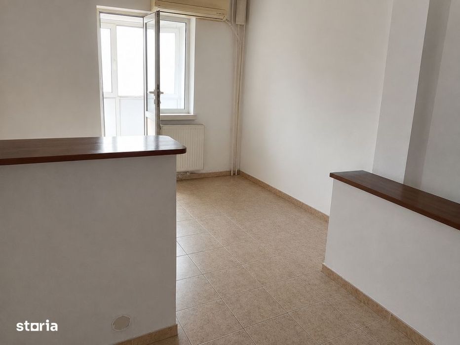 Apartament 3 camere, cartier Rovine — fotografia 1