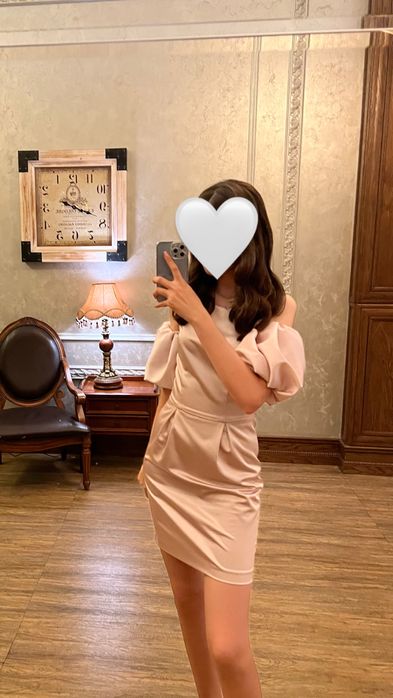 Платья 2в1 снимается рукава. Ручная работа,носилось 2 раза.