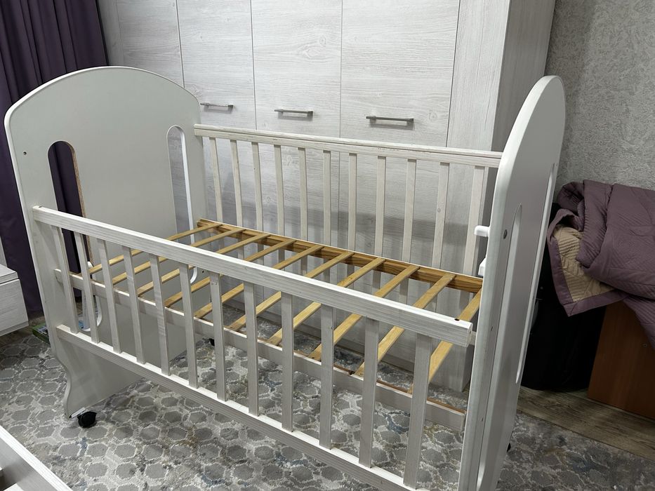 Детская кроватка