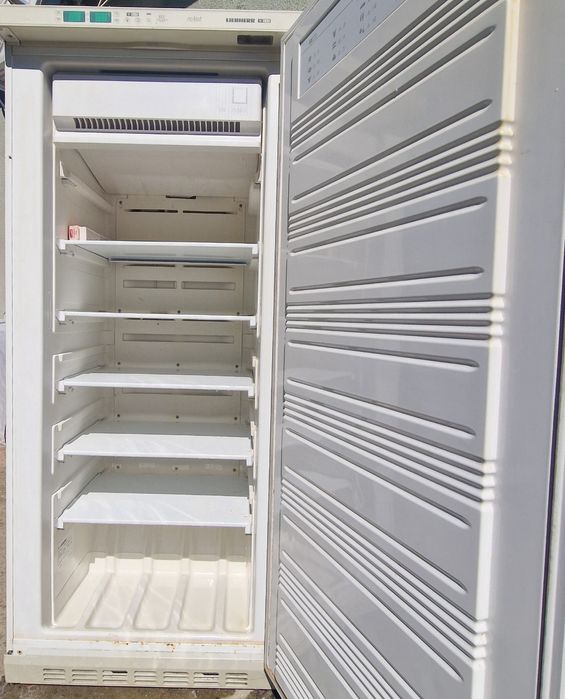 Фризер.   Либхер