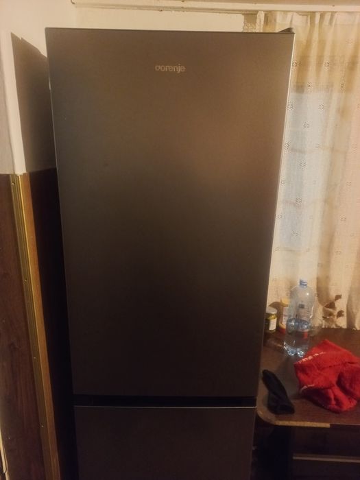 Vând frigider gorenje