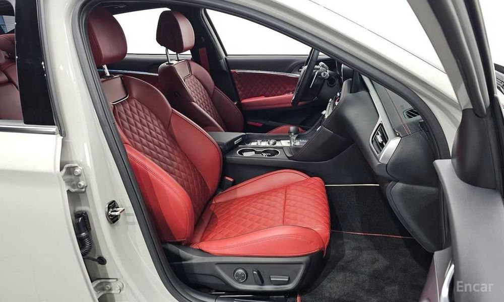 Genesis G70 2.5T 2WD