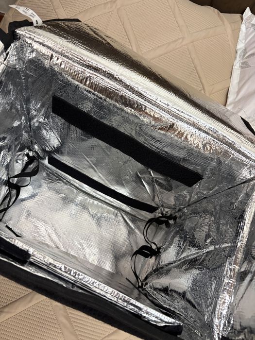 Продаю срочно термосумку ЯНДЕКС