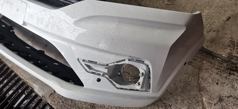 Bara fata - grila - scut Logan 3