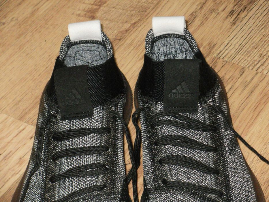 ADIDAS юношески оригинални маратонки 39.5
