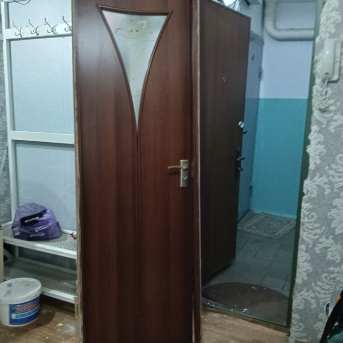 Дверь с коробкой, 60 см
