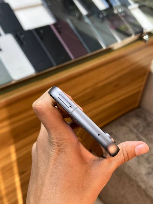 Samsung galaxy s23 Fe 8/128gb holati ideal