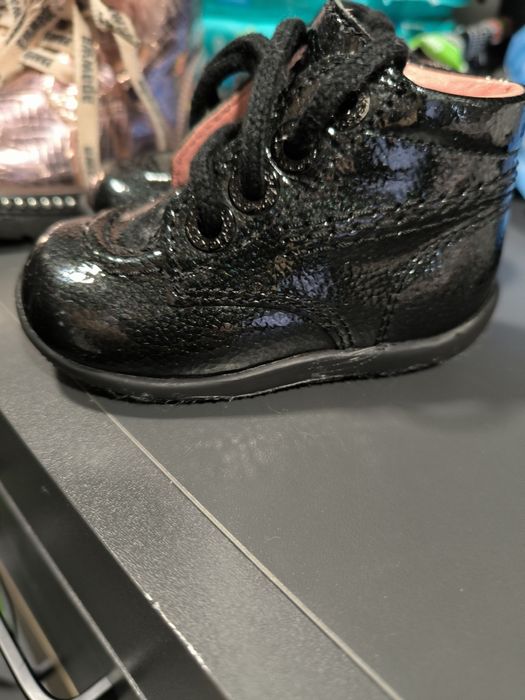 Маркови обувки за момиче 19-21 номер - Geox, Converse, Kickers, Apawwa