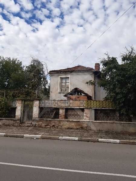 Двуетажна къща в с. Зелениково! 93293