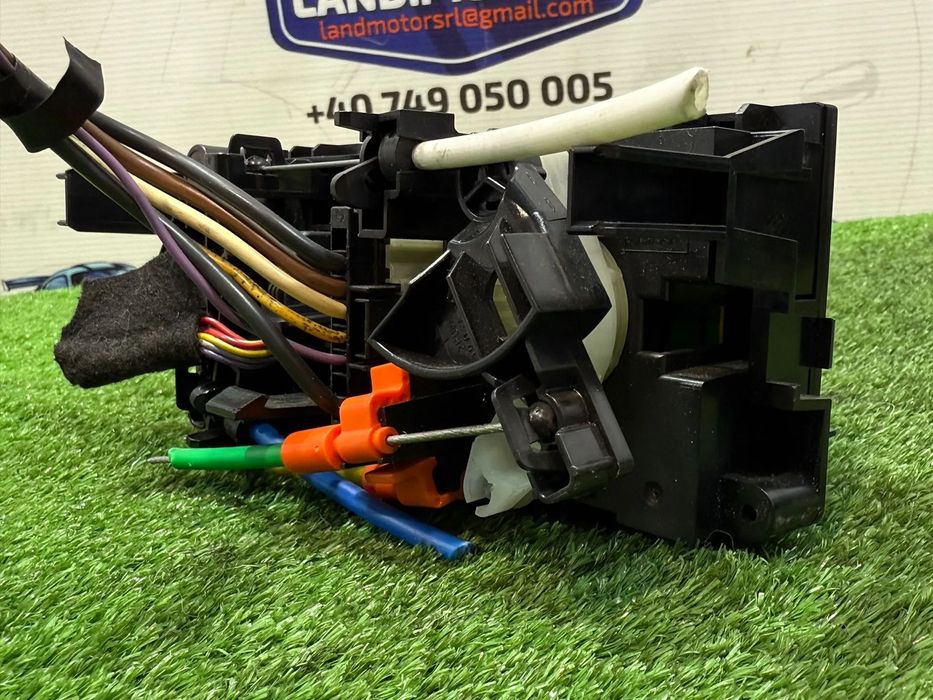 PANOU CENTRAL COMANDA CLIMA PEUGEOT 207 1.4 BENZINA 2007 COD OEM 69910002 6451TK 2006-2014