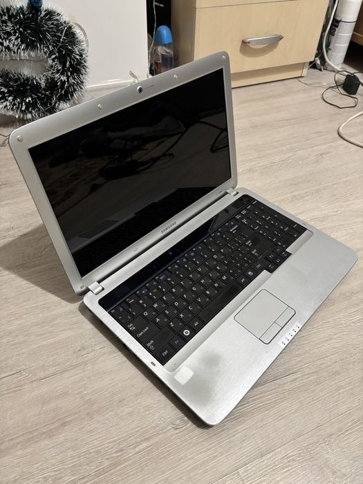 Ноутбук Samsung б/у
