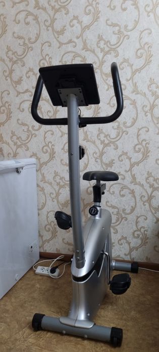 Велотренажер Housefit