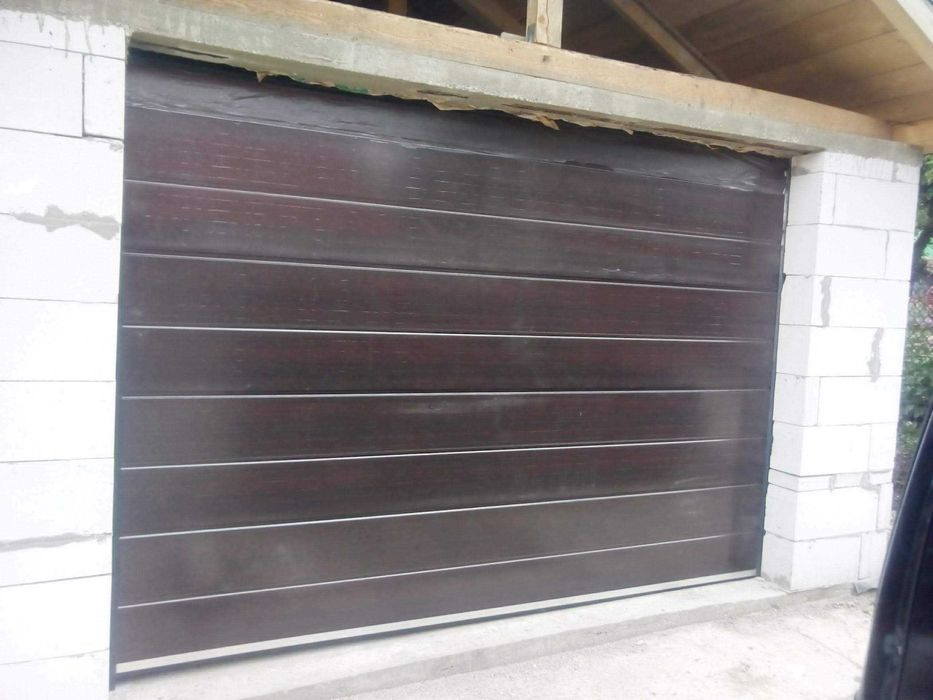 Usi de garaj sectionale