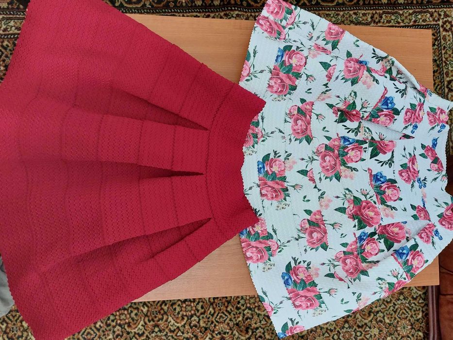 Vand geci de toamna, fustite ,hudi ,marca Zara si nu numai