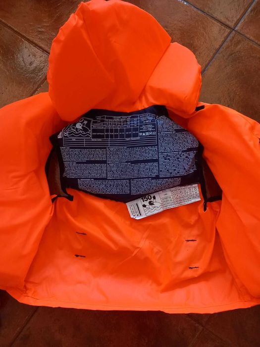 Нова спасителна жилетка-  40-50 кг