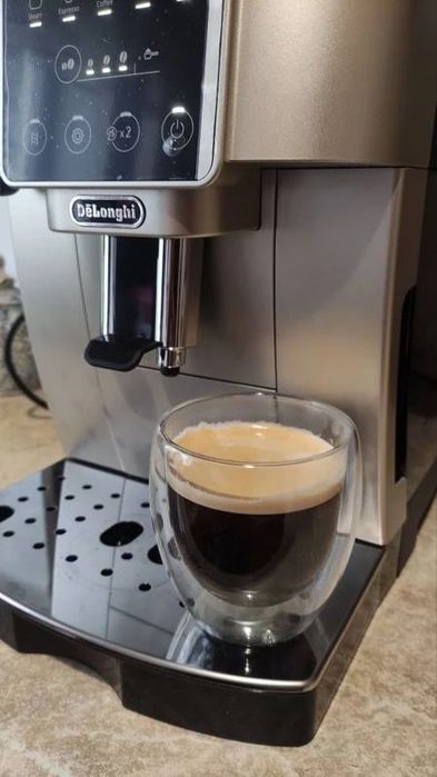 Кофемашина автоматическая DeLonghi ECAM 220.30.SB