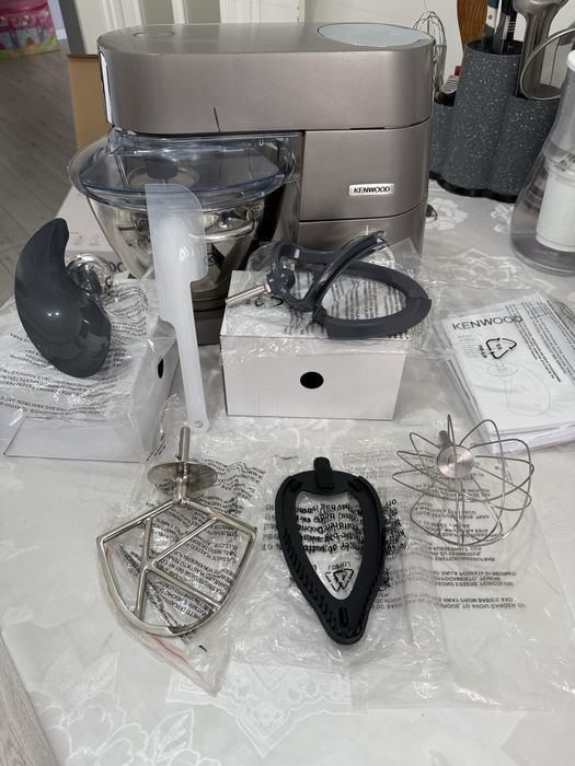Кухонный комбайн Kenwood