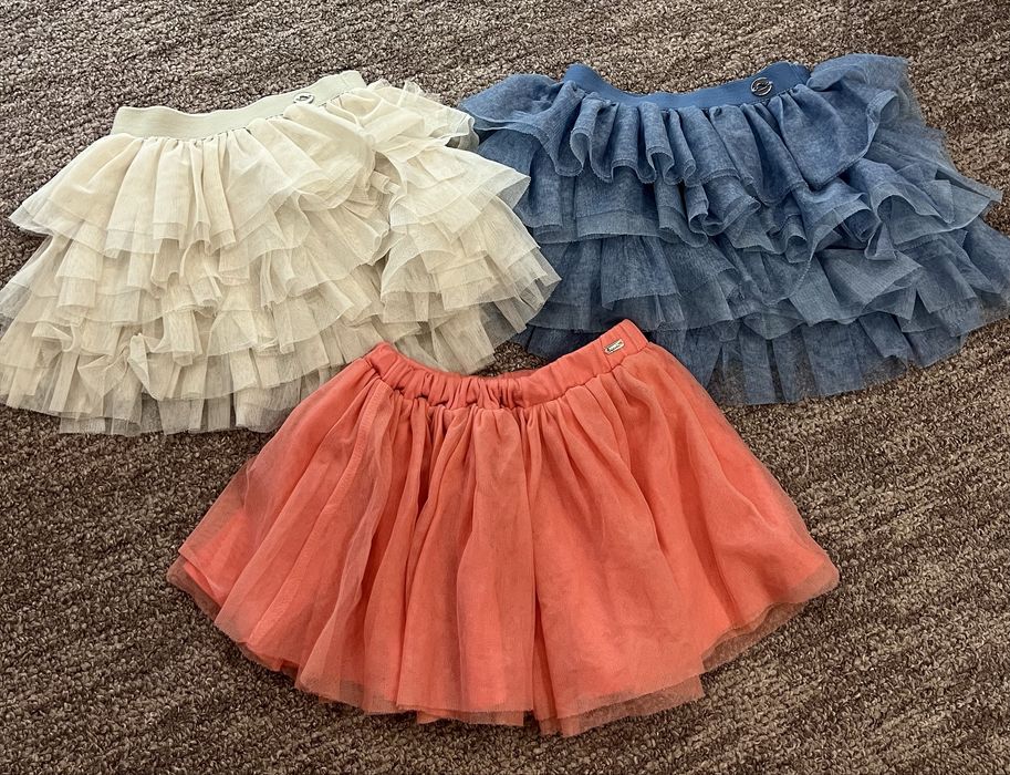 Поли Mayoral     .