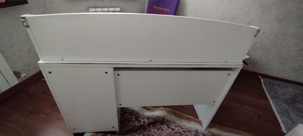 Письменный стол для учебы