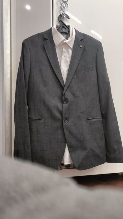 Продам костюм классический